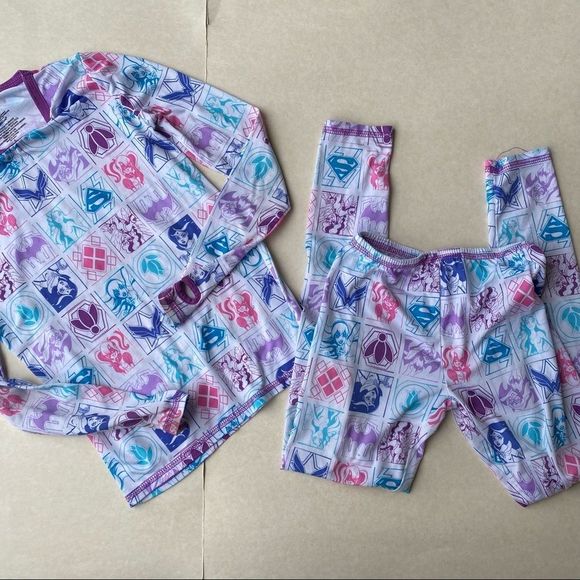 DC Super Hero Shirt/pants Pajama Set Size Y-Small - Picture 4 of 6